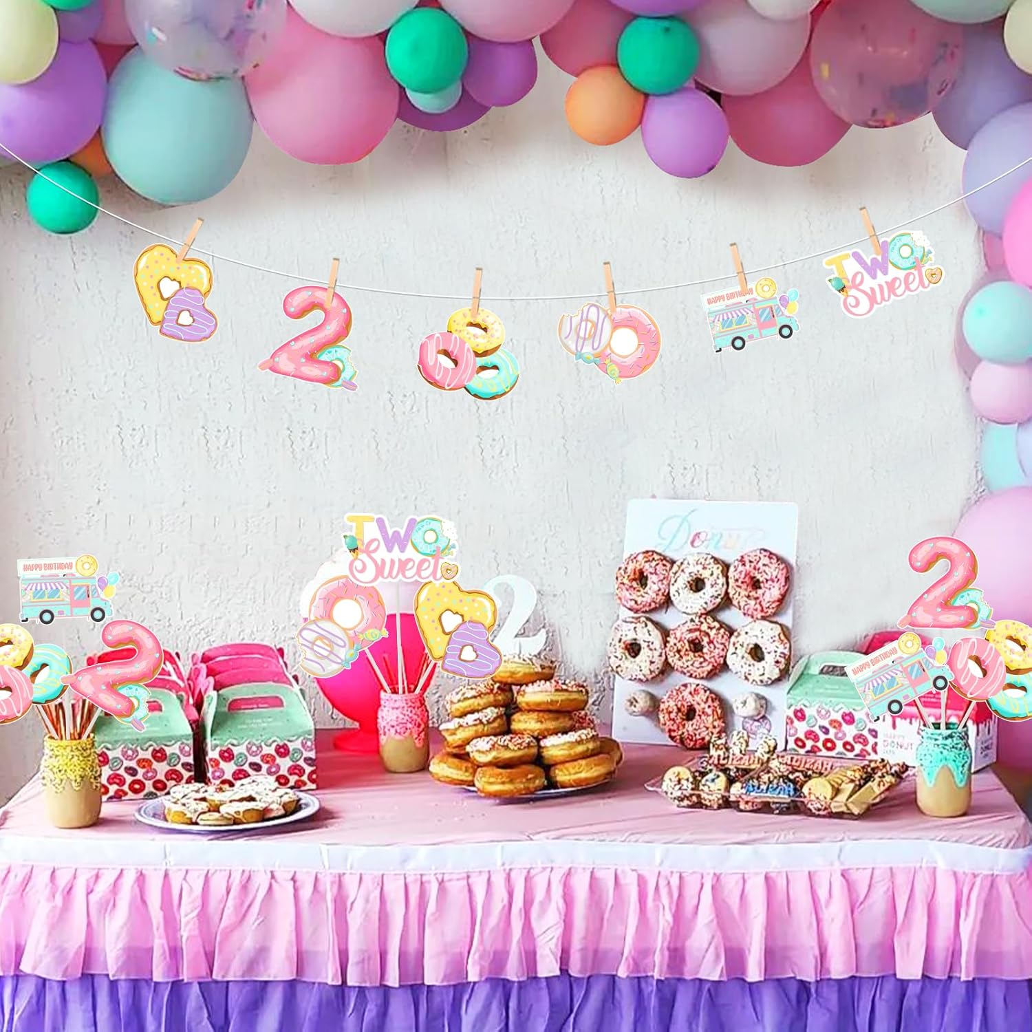 Donut 2nd Birthday Centerpiece – обзор и цена Centerpiece Stick
