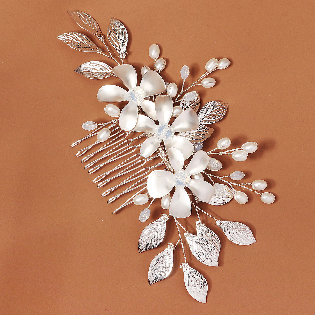 Sliver Luxurious Floral Metal  – обзор и цена Event Suppliers